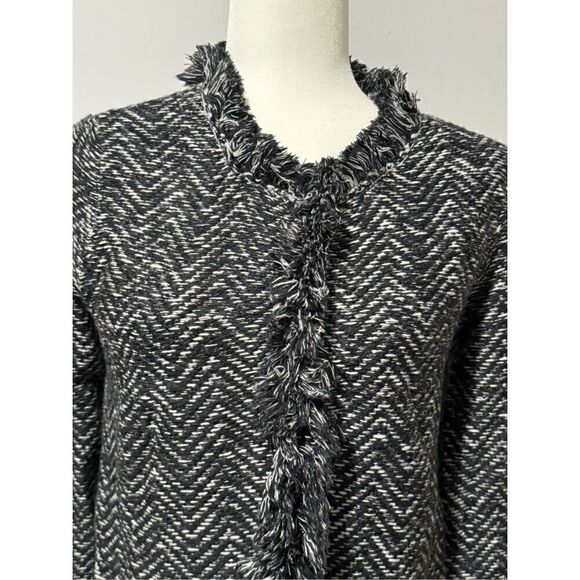 Chico’s Herringbone jacket sweater soft (0) - Picture 6 of 6